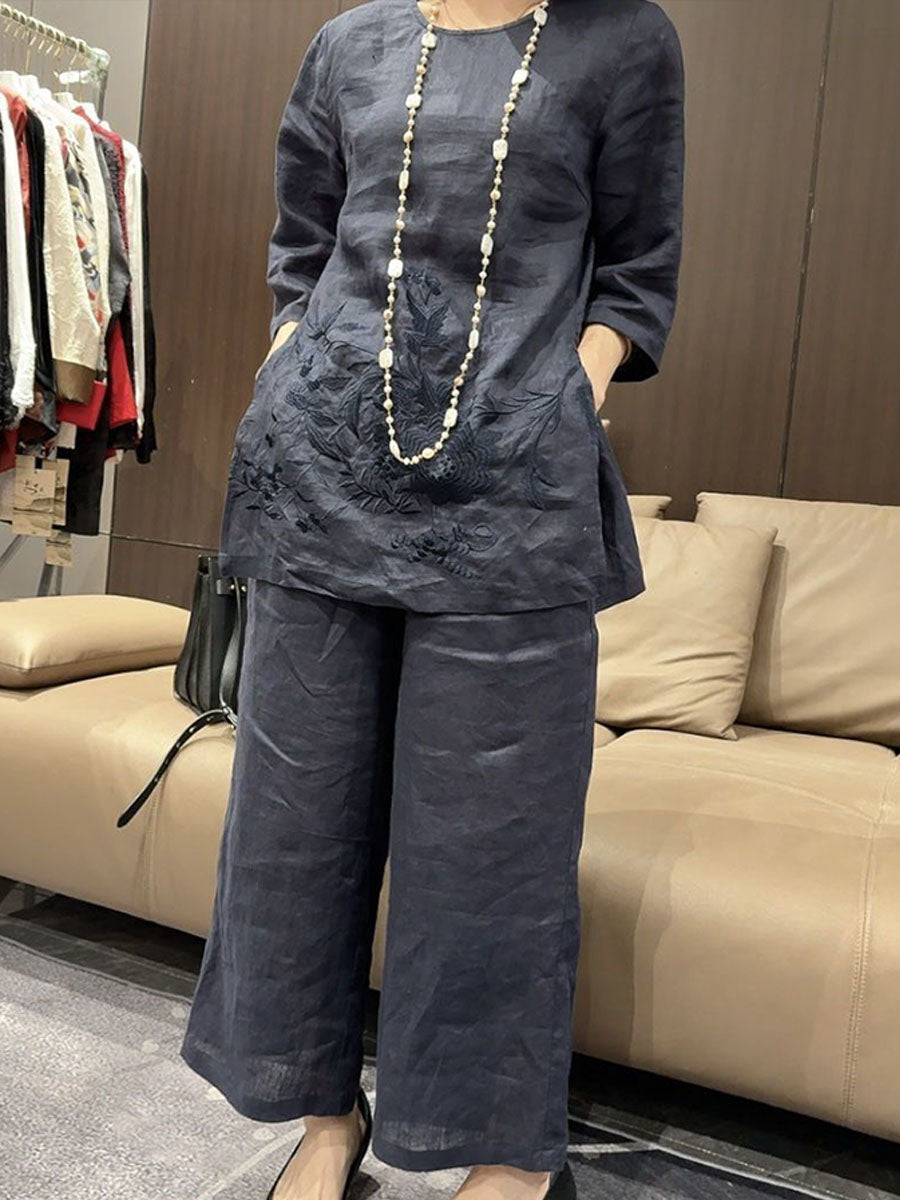 Base™ | Conjunto de dos piezas para mujer compuesto por una camiseta con mangas 3/4 bordada y unos pantalones de pierna ancha