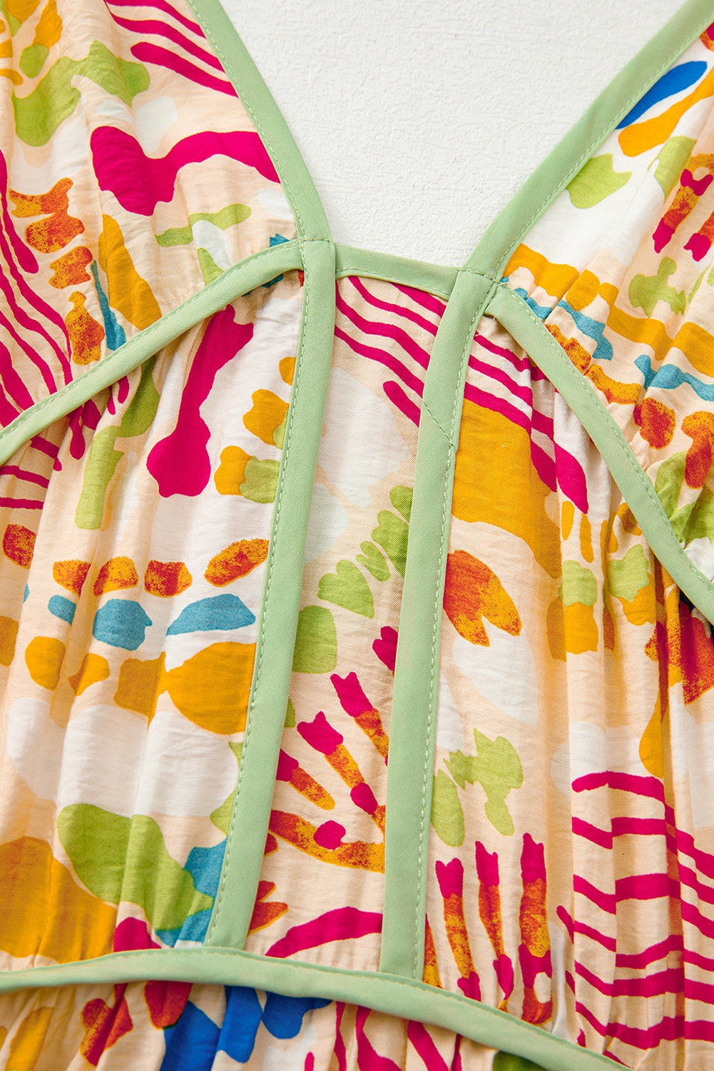Kaldra™ | Vestido con tirantes finos y ribetes, estampado abstracto naranja