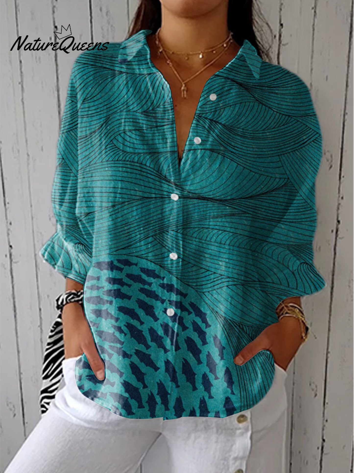 Freja™ | Camisa informal de lino con cuello en V y estampado artístico de mar y peces