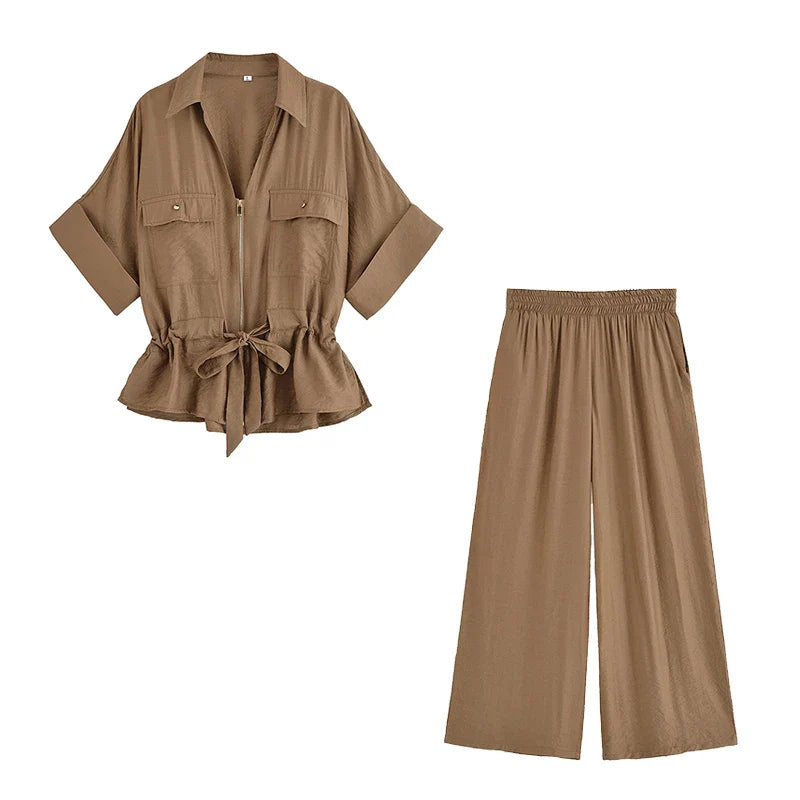 Spore™ | Conjunto marrón de pantalón y blusa