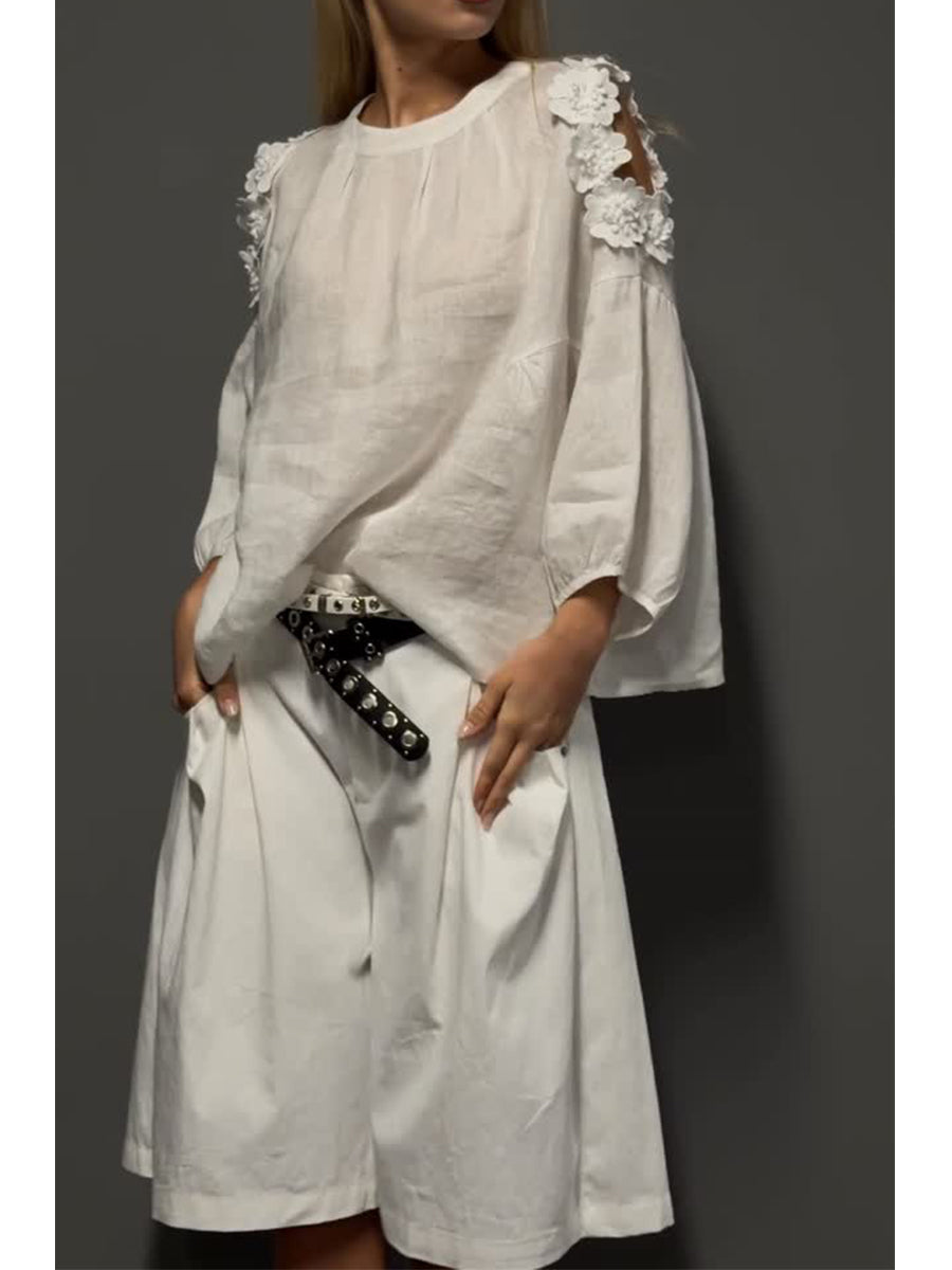 Hymn™ | Elegante conjunto informal de dos piezas: top de lino y algodón con adornos florales en 3D y pantalones cortos de algodón