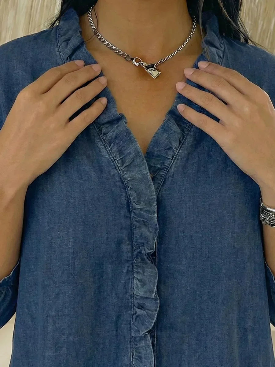 Maximila™ | Camisa informal de mujer de denim con cuello en V y volantes